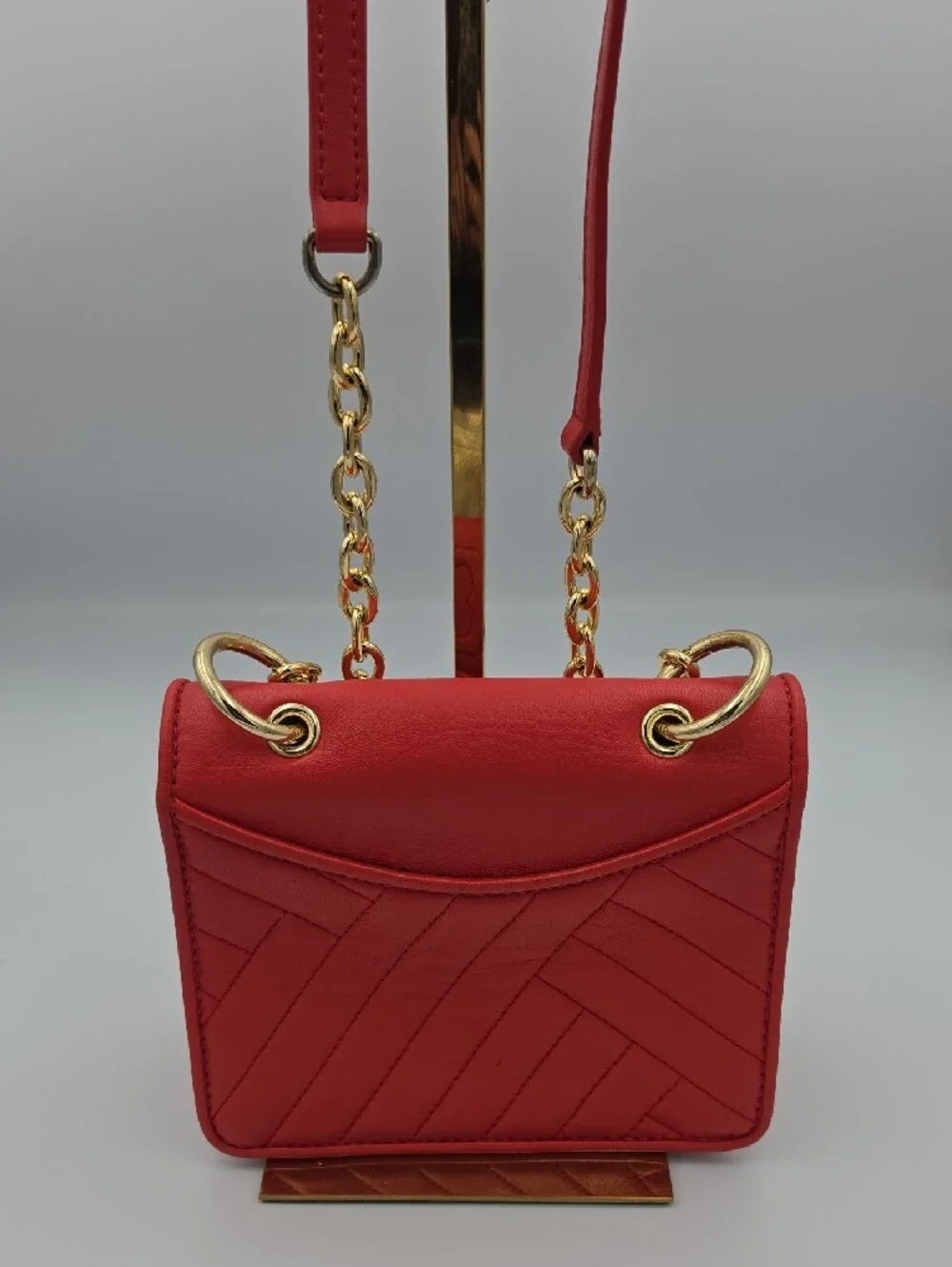 Tory Burch compact tory